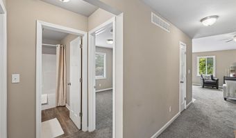 2016 2nd St SW, Altoona, IA 50009