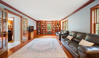 43 Darling Parke Dr, Bangor, ME 04401