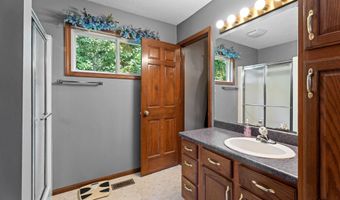2014 Jonathan St, Kendallville, IN 46755
