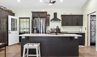 944 Lakepointe Dr, Albany, KY 42602