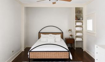 211 MONTCLAIR St, Alamo Heights, TX 78209