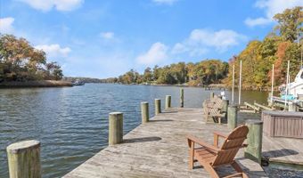 100 ASQUITHOAKS Ln, Arnold, MD 21012