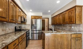9 Boyce Ln, Bella Vista, AR 72715
