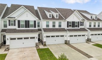 800 Dipper Ln 3, Aurora, OH 44202