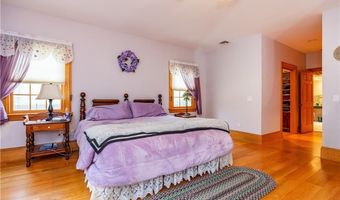 208 Tourtellot Hill Rd, Glocester, RI 02814