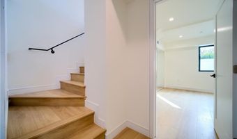 616 N Mariposa Ave, Los Angeles, CA 90004