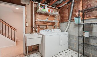 7801 BYRDS NEST Pass, Annandale, VA 22003