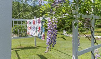 11 Old County Rd, Appleton, ME 04862