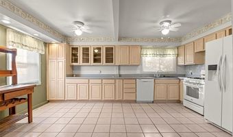 15683 Keppen Ave, Allen Park, MI 48101