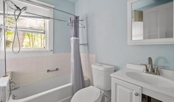 1412 Cambridge Rd, Ann Arbor, MI 48104