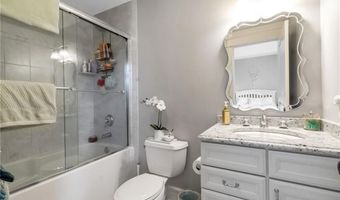 5007 Rockhaven Dr, Clarence, NY 14031