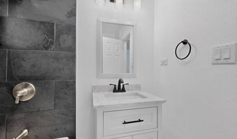 322 Princeton Dr SE, Albuquerque, NM 87106