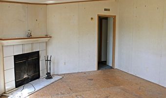 601 Travis St, Alleyton, TX 78935