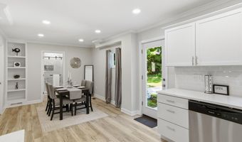 16 Deepwood Dr, Cheshire, CT 06410