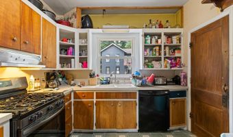 306 N McKenzie St, Adrian, MI 49221