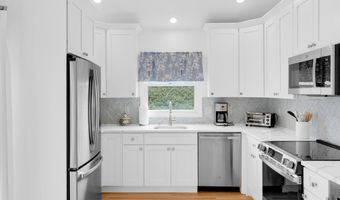 41 A Mount St, Bay Head, NJ 08742