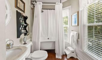 115 S Main St, Adairsville, GA 30103