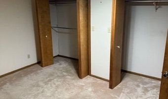 31 Angela St, Athens, OH 45701