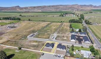 207 W First St, Carey, ID 83320