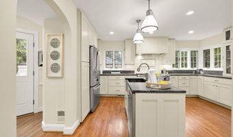 811 26TH Pl S, Arlington, VA 22202