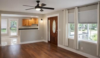 702 Center Dr W, Beaufort, SC 29902