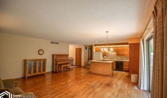 1302 E Linden St, Algona, IA 50511