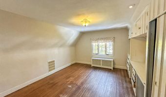 112 Oxford Pl, Bergenfield, NJ 07621