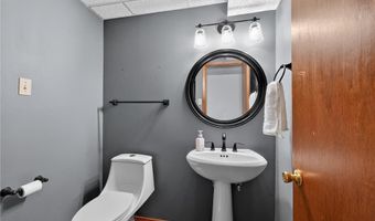 416 Harvest Hill Ct, Ballwin, MO 63021