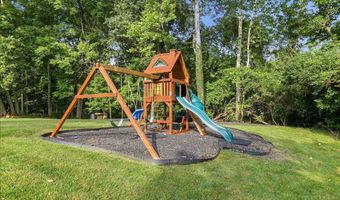 953 Watch Creek Dr, Anderson Twp., OH 45230