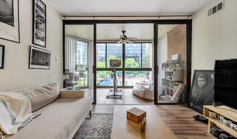 1001 N RANDOLPH St 212, Arlington, VA 22201