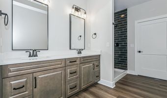 313 W Boxthorn, Andover, KS 67002