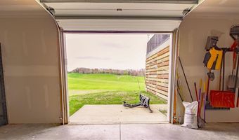 9174 207th Ave, Anamosa, IA 52205