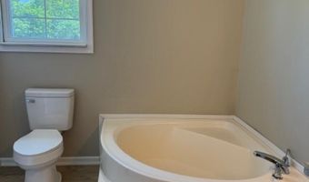 689 Cub Creek Rd, Appomattox, VA 24522