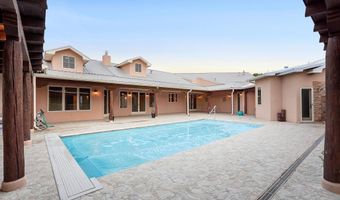 325 Braught Ln, Bosque Farms, NM 87068