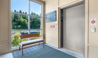 3990 ABBEY Ln B411, Astoria, OR 97103