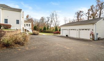 24 CLEARWATER Dr, Allentown, NJ 08501