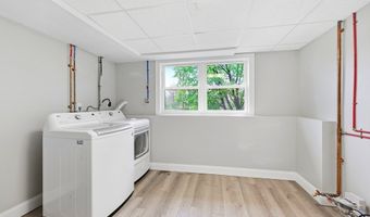 1185 Bay Rd, Amherst, MA 01002