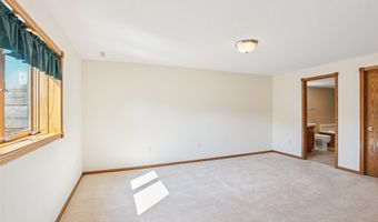 1046 8th St SE, Altoona, IA 50009