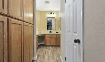 11635 W Locust Ln, Apple Valley, CA 92308