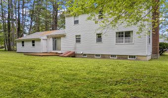 28 Colony Rd, Augusta, ME 04330