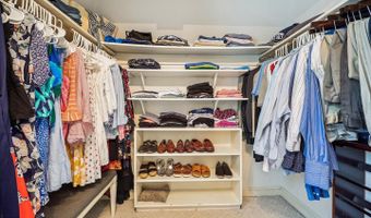 7600 CHARLESTON Dr, Bethesda, MD 20817