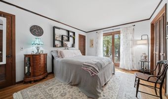 4 Clark Island Rd, Amherst, NH 03031