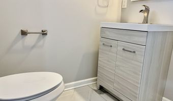 6 Clarkson St, Ansonia, CT 06401