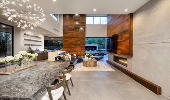 21 Drifting Shadow Way, Las Vegas, NV 89135