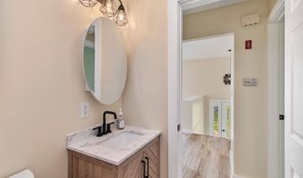 21 Moonlight Dr, Barre, VT 05641