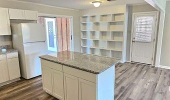 317 Hunter Dr, Ocean Springs, MS 39564