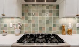 529 E Dominion Blvd, Columbus, OH 43214