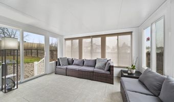 301 Hidden River Dr, Adrian, MI 49221