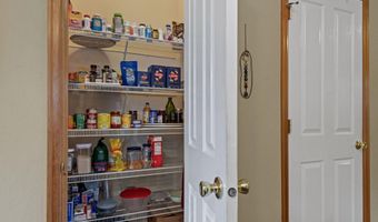 20650 Honeysuckle Ln, Bend, OR 97702