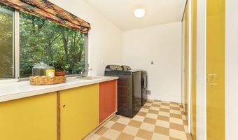 2707 Englave Dr, Ann Arbor, MI 48103